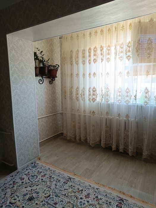 Продам квартиру 2 ком 6 мкр