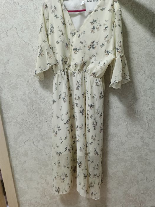 Продам новое платье