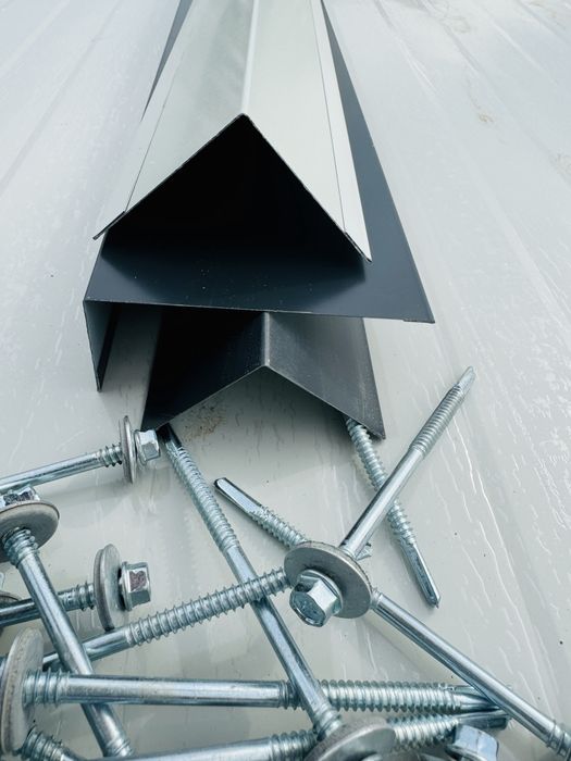 Panouri sandwich perete acoperis hale , garaje , magazii