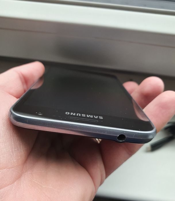 Vând Samsung J3.Pret 190 ron