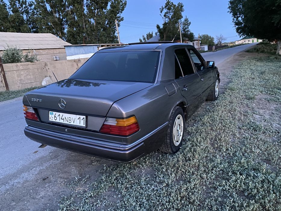 Мерседес 124 230Е