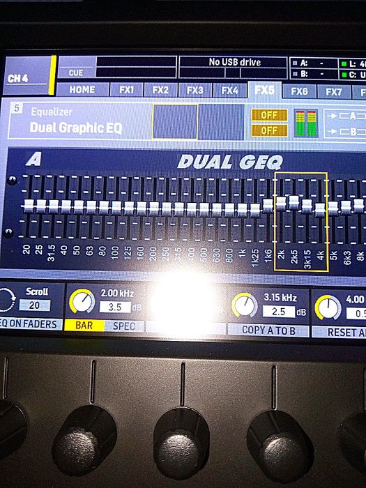 Цыфравой микшерный пульт Beringer X32  новый