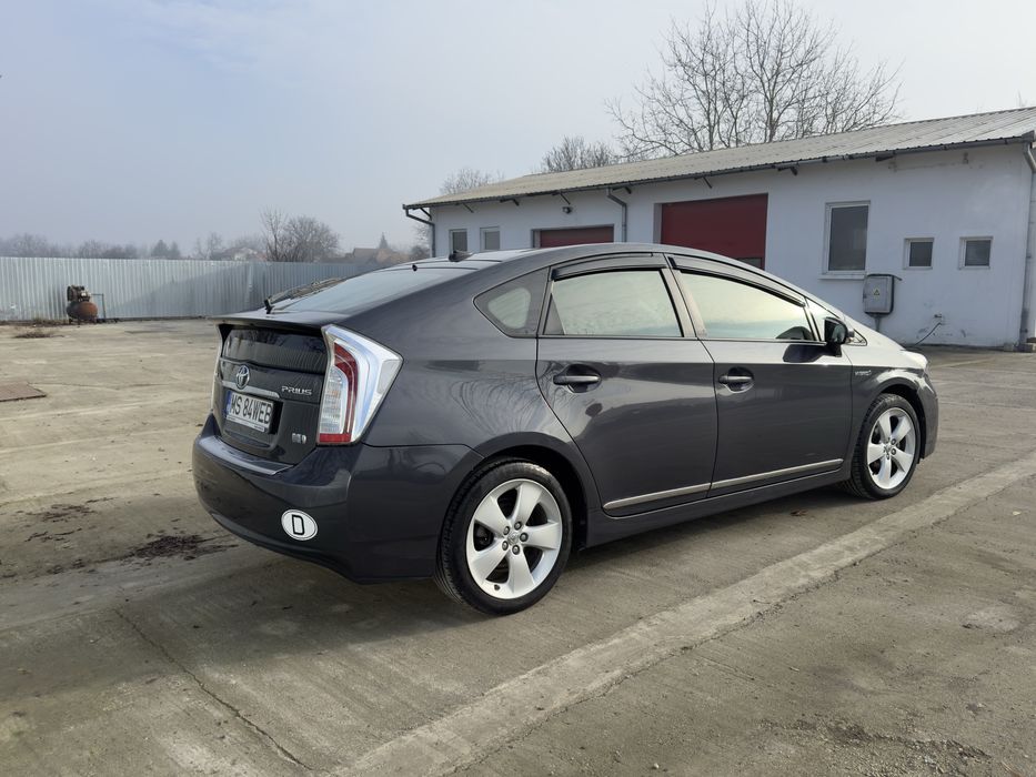 Toyota Prius Gen 3 full