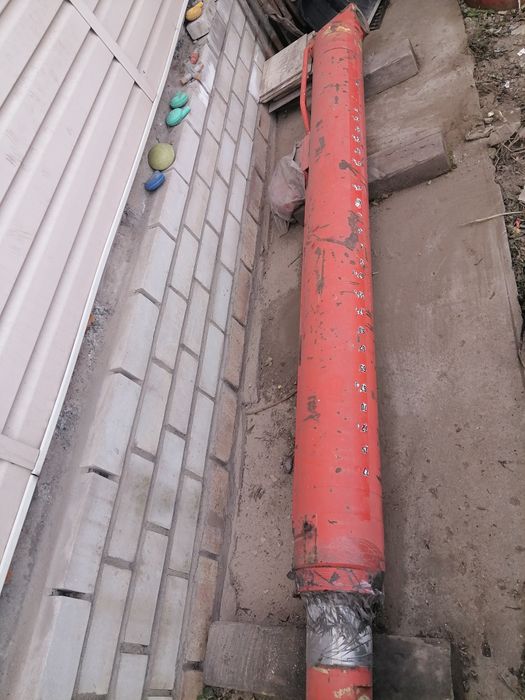 Продаётся Гидравлическии  цилиндр