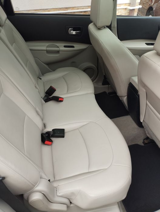 Nissan Qashqai 1,5dci,navigatie,xenon,camera,7locuri,piele cream,stare