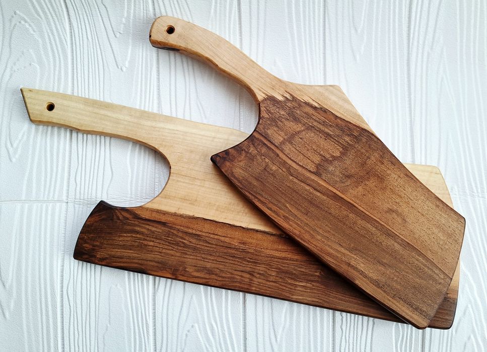 Плата за рязане и сервиране на мезета дъски от орех