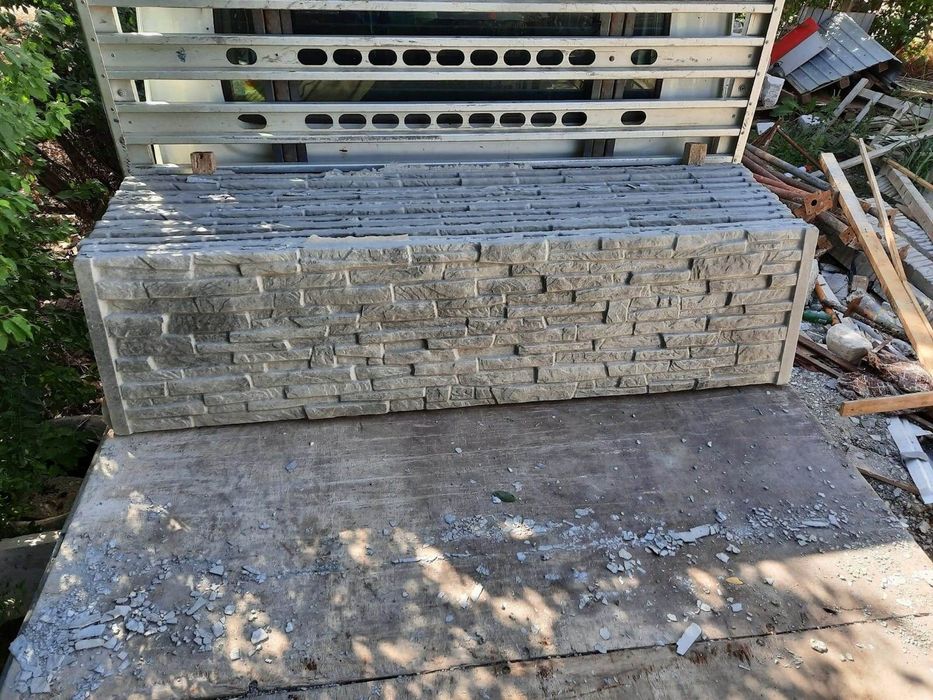 Placi de gard prefabricate