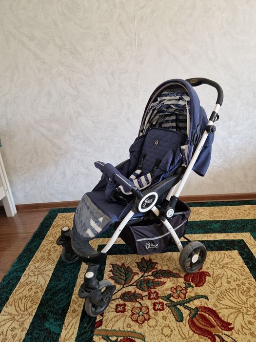 Детская коляска.