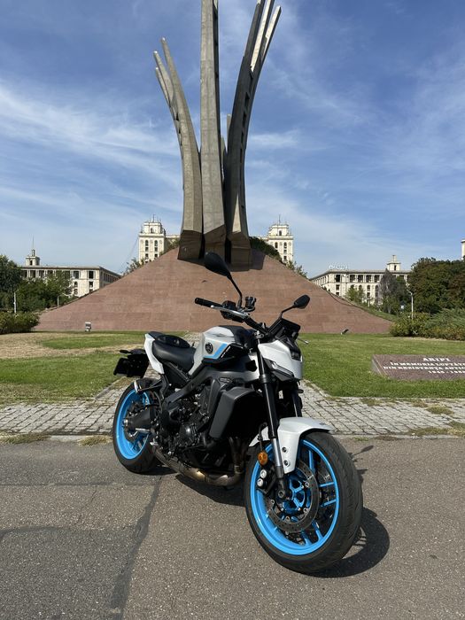 Yamaha MT09 Ice Fluo 2026