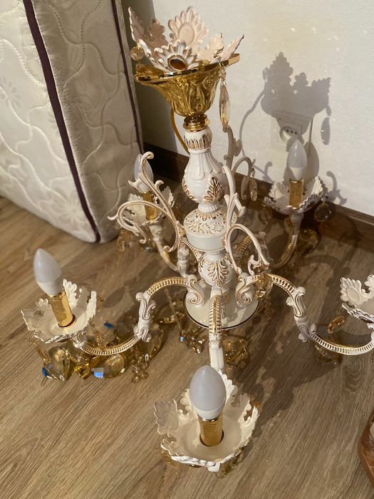 Продам люстру хорошом состояние