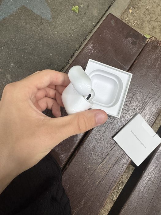 airpods4 aproape noi