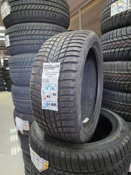 245/40/19 BRIDGESTONE 4бр