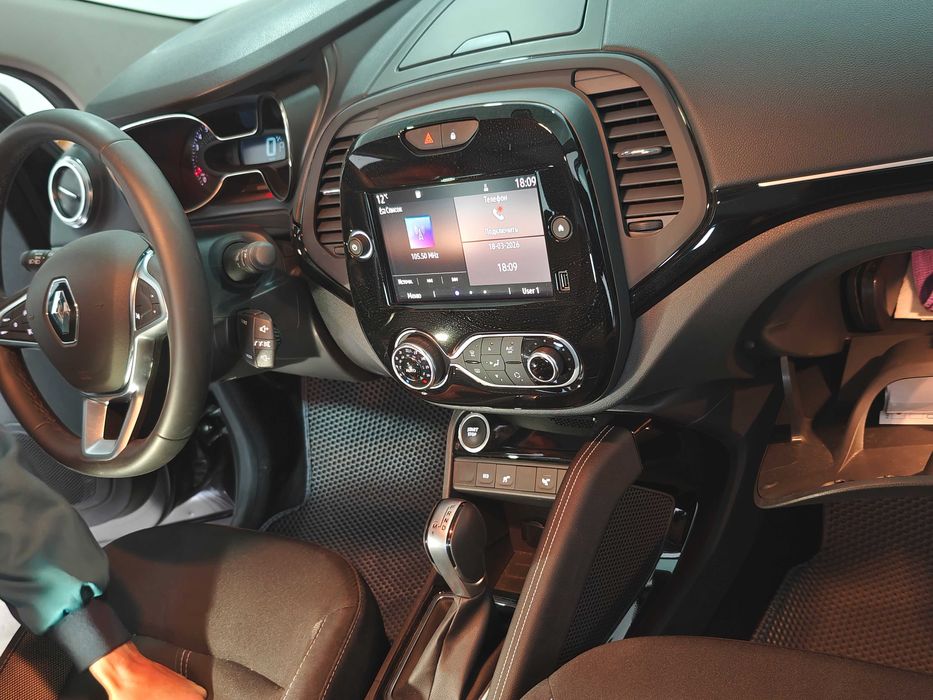 Renault CAPTUR - пробег 2000км 16,500 у.е.