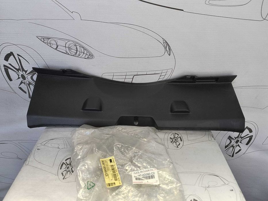 Ornament Prag Portbagaj Spate Toyota Yaris [2011-2020] / 583870D090 (1C4)