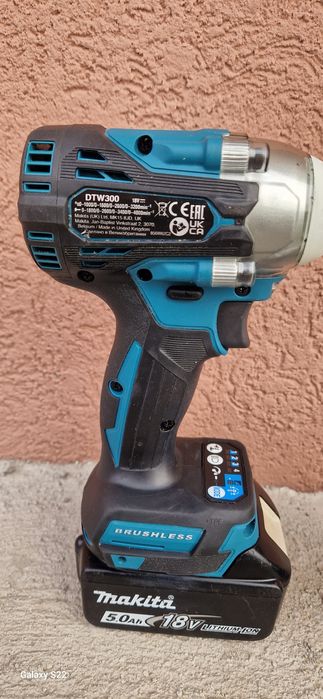Makita pistol de impact pe acumulatori