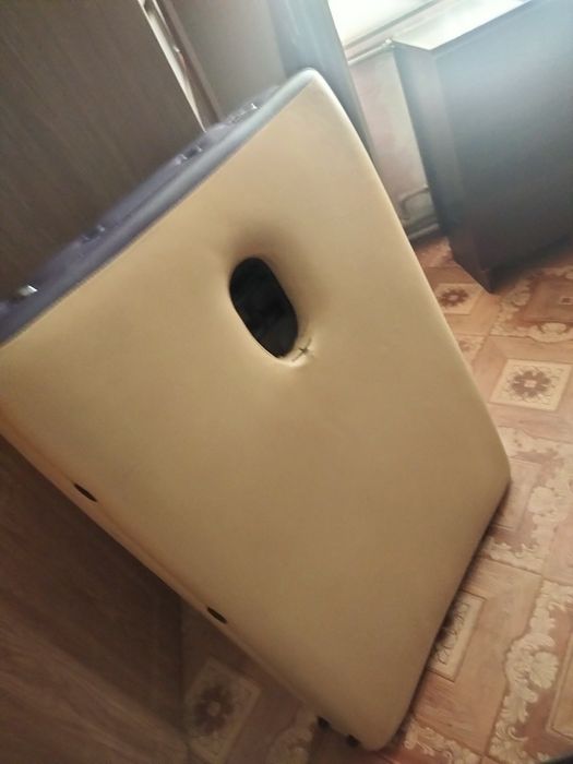Кушетка складная массажная