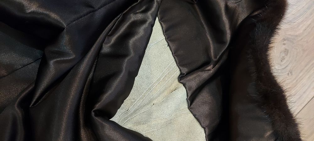 Продам шубу норковую