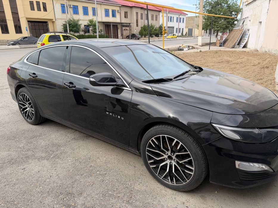 Malibu 2  1.5turbo yili 2020 propan 4pakalenya 19diska qoyilgan