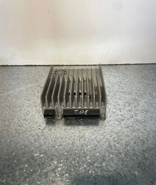 Amplificator audio A 212 900 52 13 Mercedes-Benz E-Class 2010