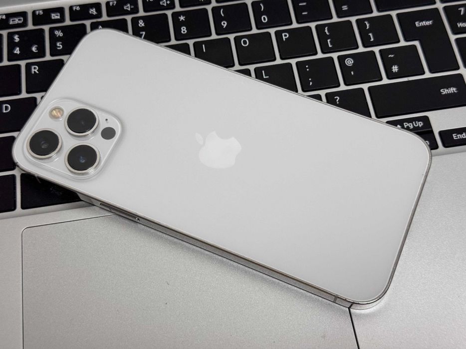 Iphone 12 pro silver ca nou