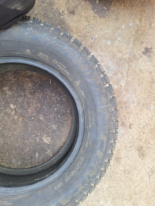 Продается комплект покрышек диаметр  на 13