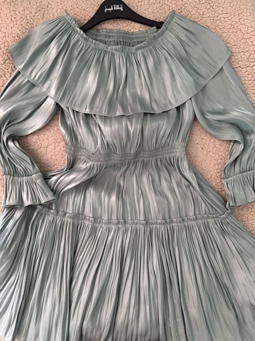 Рокля Cliche.         Размер М