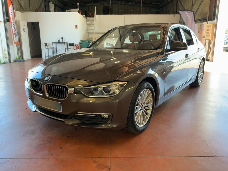 BMW 3er 320d Luxury 2013