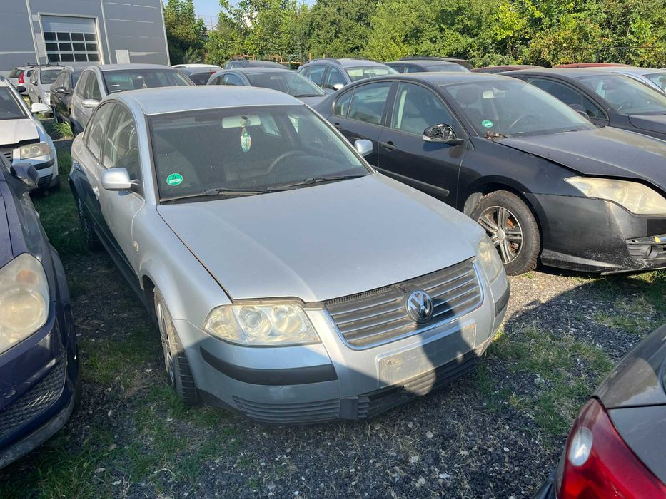 Dezmembrez VW Volkswagen Passat B5.5 berlina gri argintiu 1,9 TDI 2002