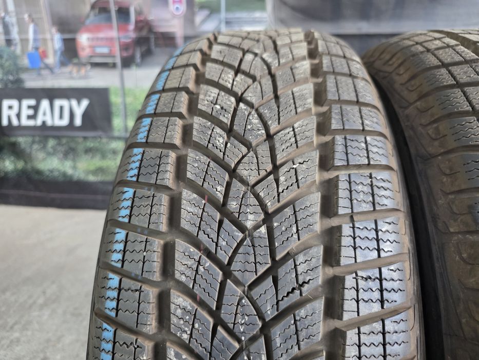 215/65/17 GOODYEAR 4бр