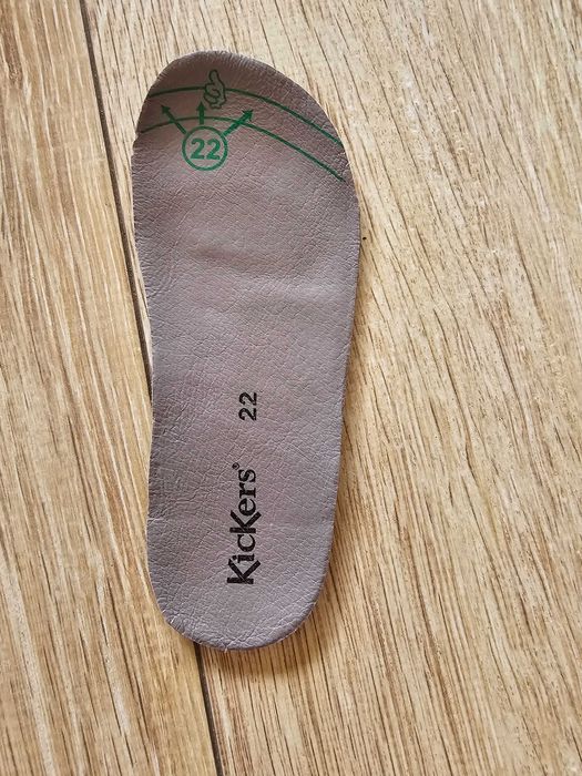 Детски обувки  за момче 22 номер Kickers