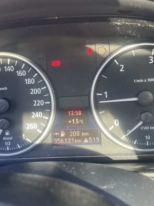 Vand sa schimb cu dacia lodgy