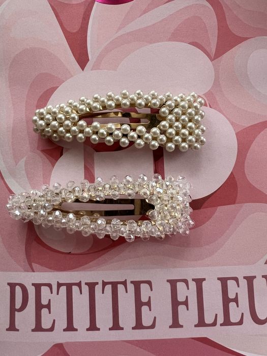 Petite Fleur бяла рокля, посипана с брокат