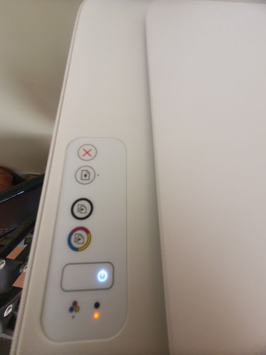 Vand imprimanta multifunctionala Hp deskjet 2130