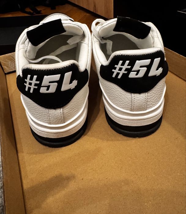 Adidasi Louis Vuitton