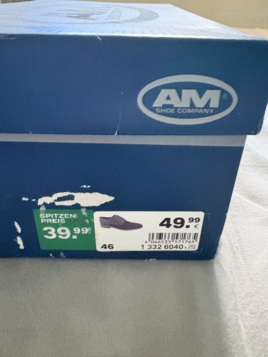 Чисто нови мъжки обувки