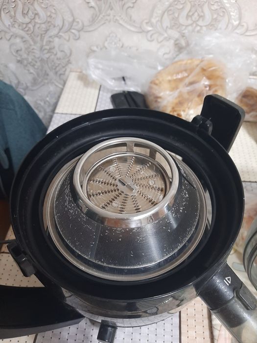 Соковыжималка центрефуга