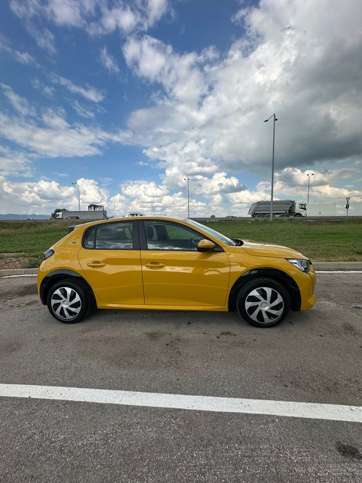 Peugeot e208 2021