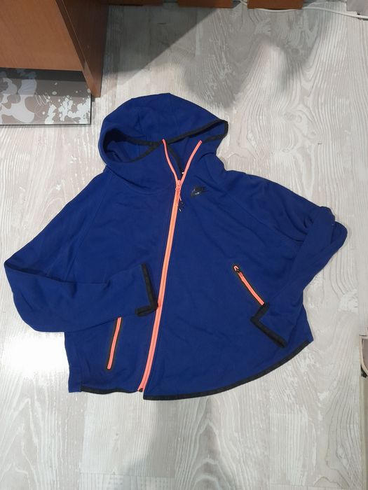 Горнища и блузи на Nike