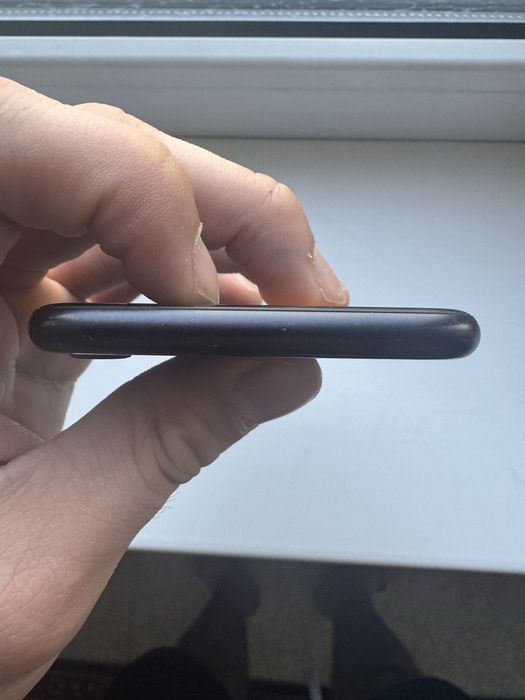 Iphone SE продаю 2020