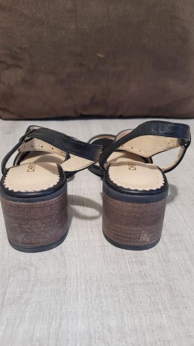 Елегантни сандали естествена кожа