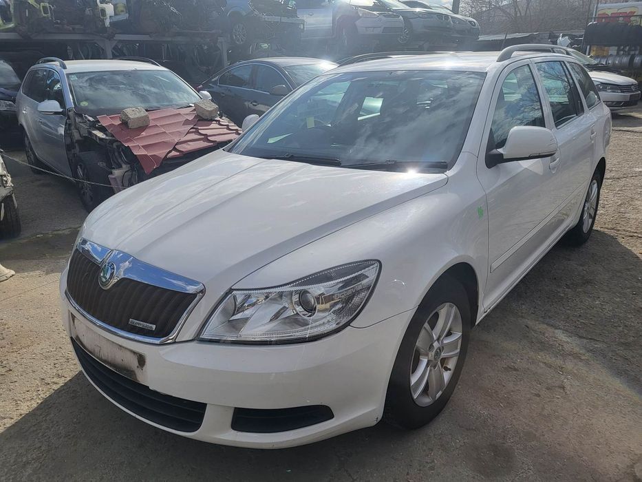 Dezmembram Skoda Octavia 2 Usa spate dreapta/Usa spate stanga