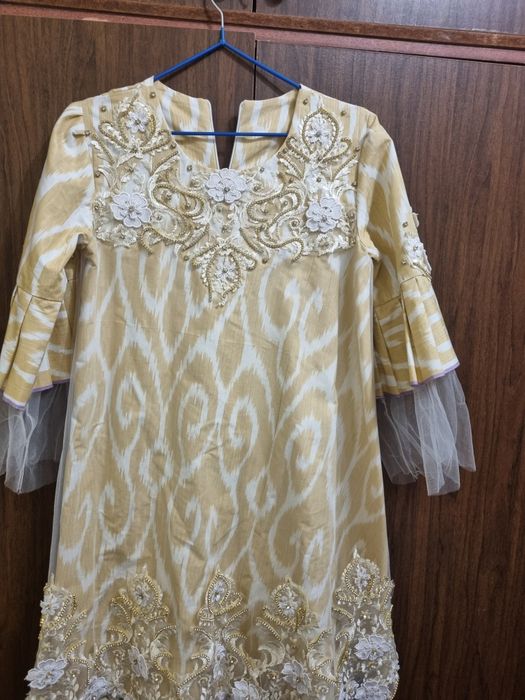 Yaxshi kiyilgan adras mato