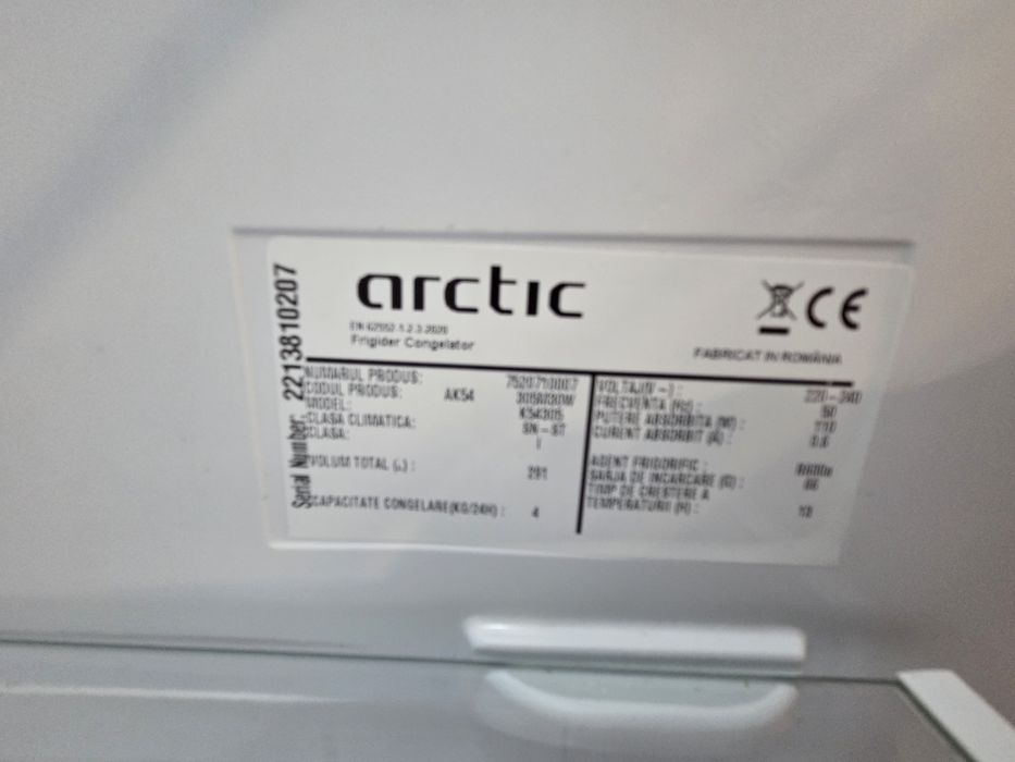 Frigider arctic.
