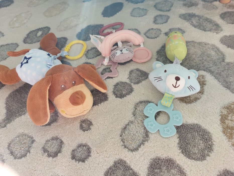 Бебешки играчки/дрънкалки