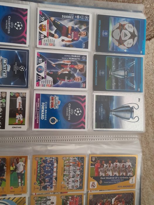 Catalog cu fotbaliști