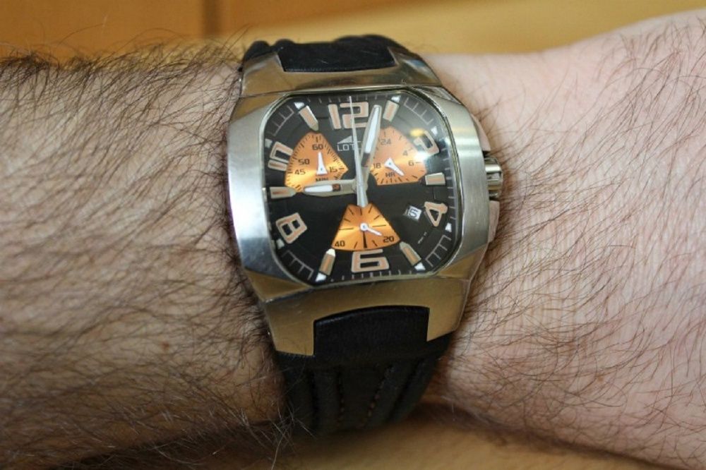 Часовник оригинален марков LOTUS CHRONOGRAPH