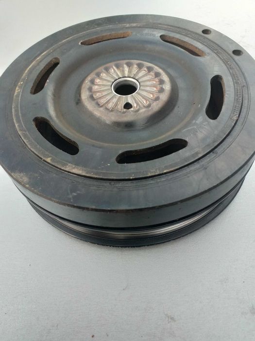 Fulie vibrochen audi a6 3.0  v6 audi a4 a5 a6 a7 2016