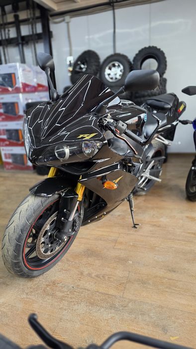 Мотоцикл YAMAHA R1 2008
