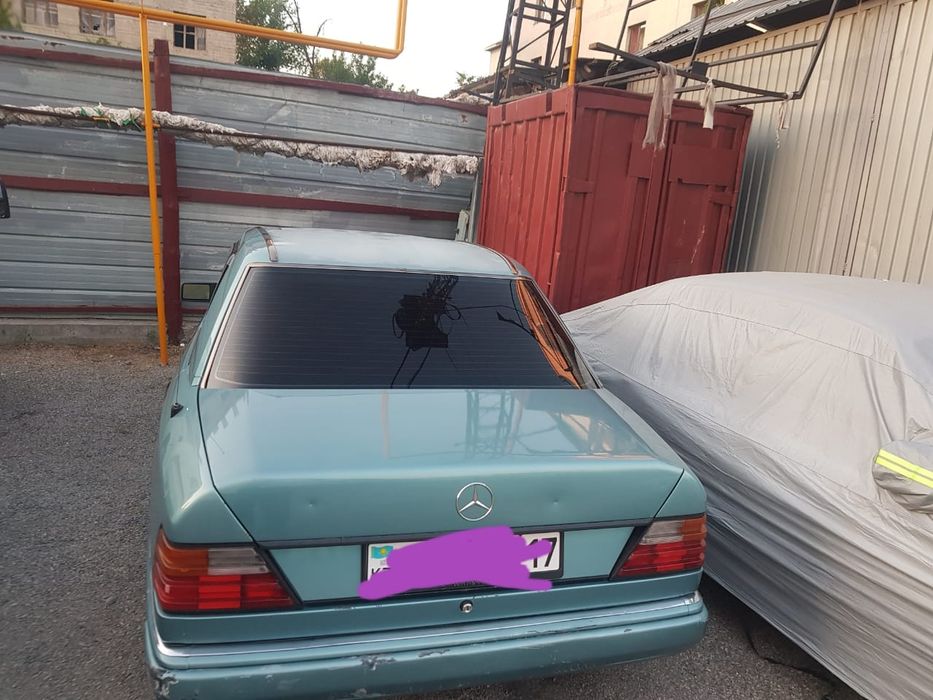 Продам машину Mersedes-bens