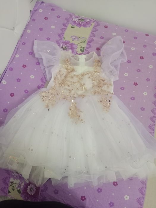 Балаларға Кешкі көйлектер сәндді